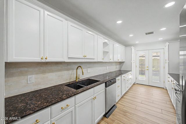 717 W DATIL Avenue, Apache Junction, AZ 85120