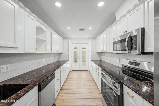 717 W DATIL Avenue, Apache Junction, AZ 85120