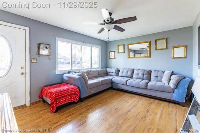 11899 Wheaton Drive, Sterling Heights, MI 48313