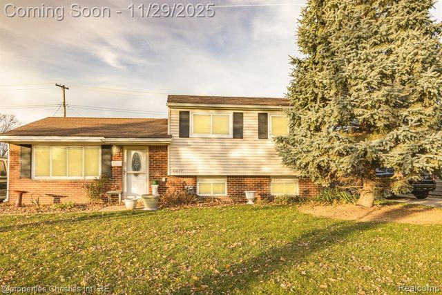 11899 Wheaton Drive, Sterling Heights, MI 48313
