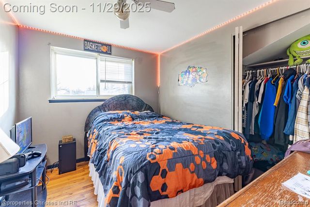 11899 Wheaton Drive, Sterling Heights, MI 48313