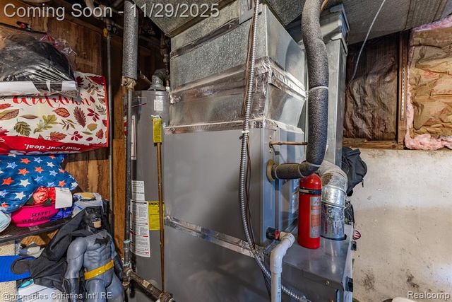 11899 Wheaton Drive, Sterling Heights, MI 48313