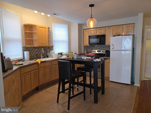 706 S 52ND ST, Philadelphia, PA 19143