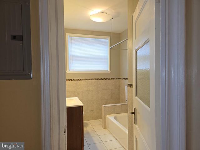 706 S 52ND ST, Philadelphia, PA 19143