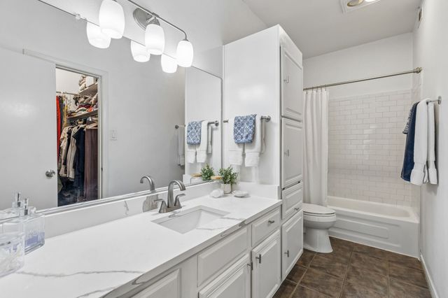 9801 Royal Lane 707, Dallas, TX 75231