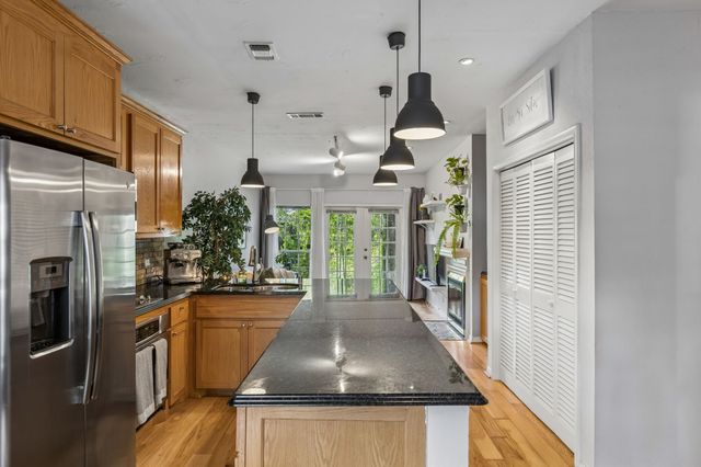 9801 Royal Lane 707, Dallas, TX 75231