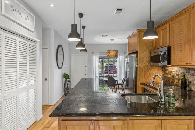 9801 Royal Lane 707, Dallas, TX 75231