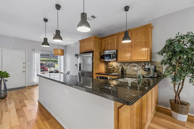 9801 Royal Lane 707, Dallas, TX 75231