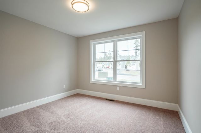 19 Wilderness Drive, Nashua, NH 03062
