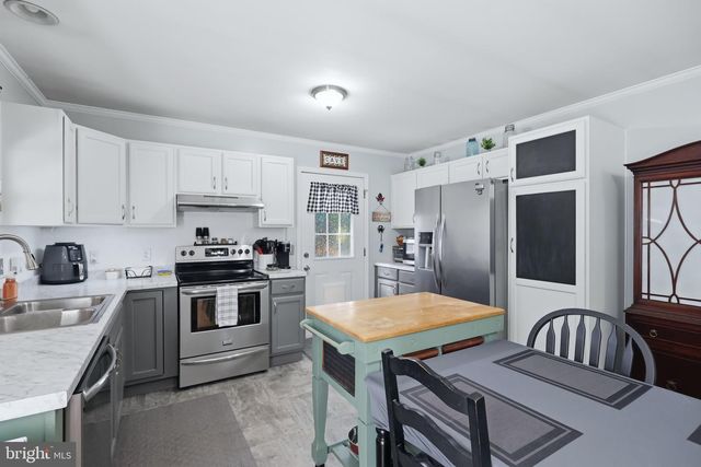 154 WOODMOUNT DR, Colonial Beach, VA 22443