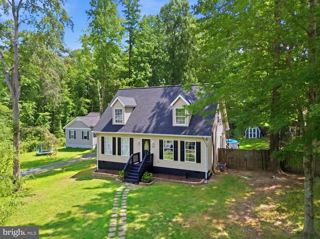 154 WOODMOUNT DR, Colonial Beach, VA 22443