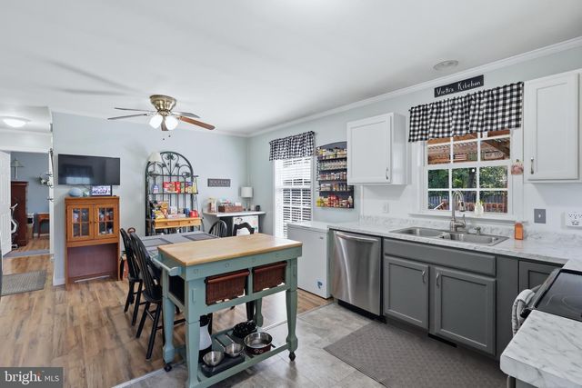 154 WOODMOUNT DR, Colonial Beach, VA 22443