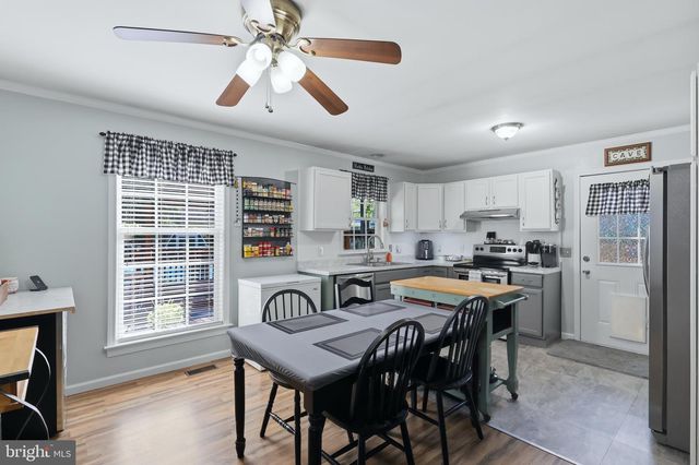 154 WOODMOUNT DR, Colonial Beach, VA 22443