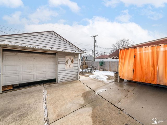 1429 12th Street, Wyandotte, MI 48192