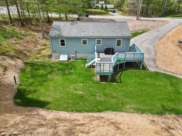 3 Holmes St, Halifax, MA 02338