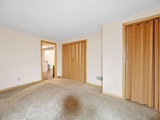 3 Holmes St, Halifax, MA 02338