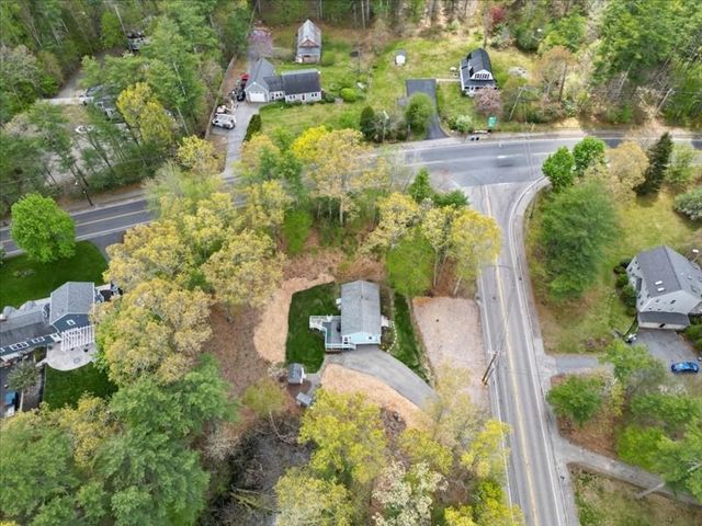 3 Holmes St, Halifax, MA 02338