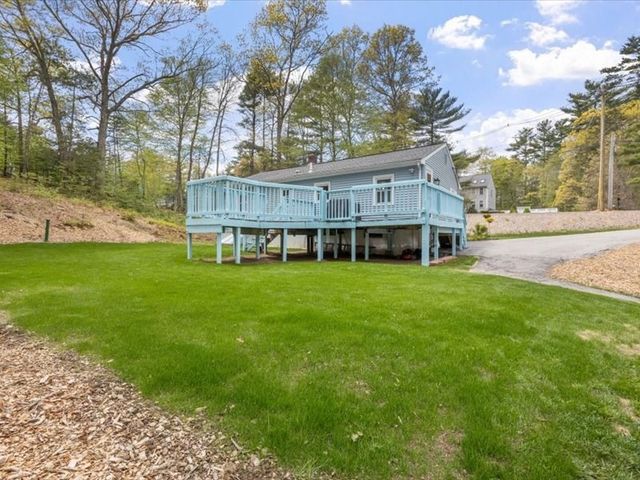 3 Holmes St, Halifax, MA 02338