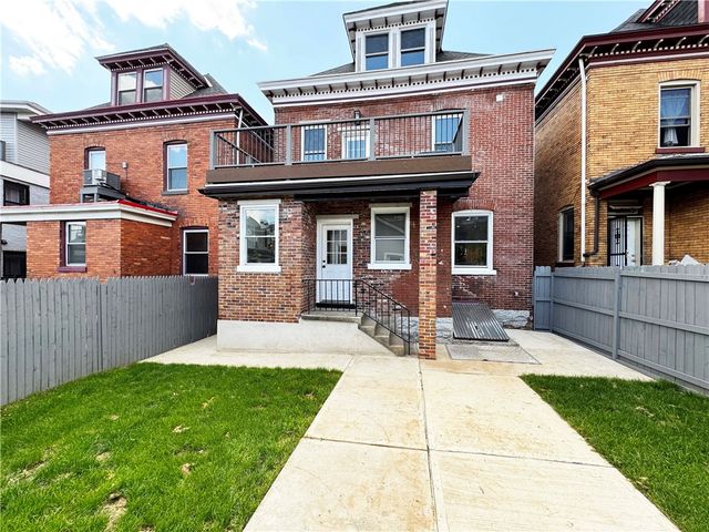 836 Farragut St, Highland Park, PA 15206