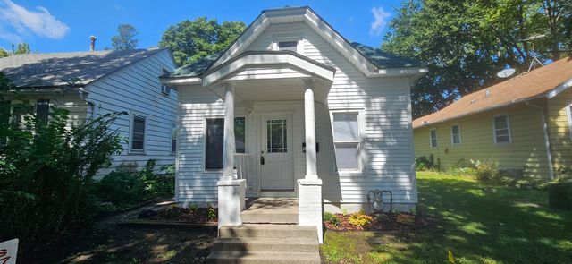 1012 W 6Th St Street, Waterloo, IA 50702
