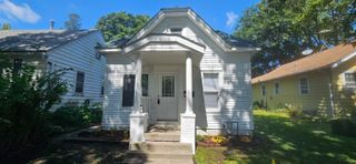 1012 W 6Th St Street, Waterloo, IA 50702