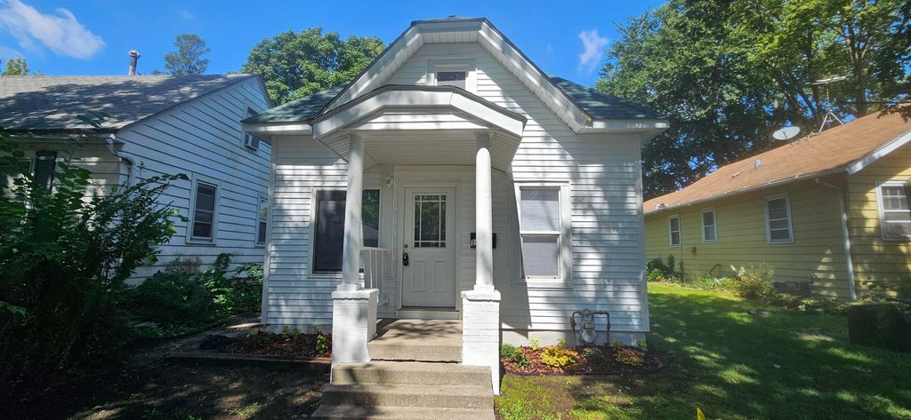 1012 W 6Th St Street, Waterloo, IA 50702