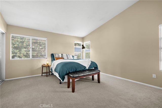 27687 Ron Ridge, Saugus, CA 91350