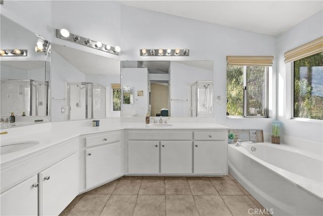 27687 Ron Ridge, Saugus, CA 91350