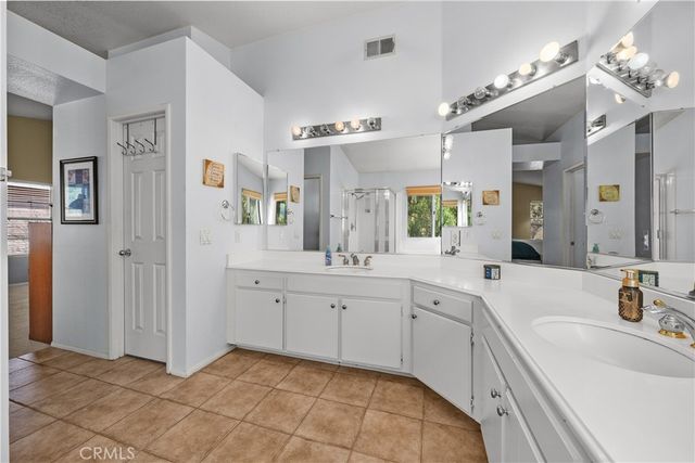 27687 Ron Ridge, Saugus, CA 91350