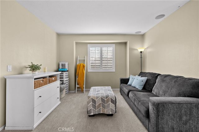 27687 Ron Ridge, Saugus, CA 91350