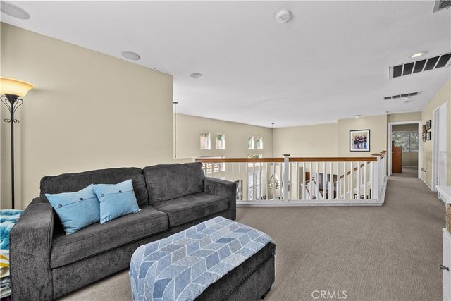 27687 Ron Ridge, Saugus, CA 91350