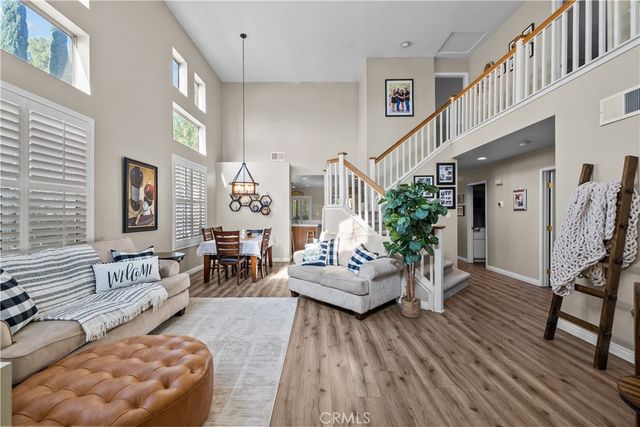 27687 Ron Ridge, Saugus, CA 91350