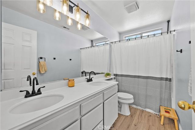 27687 Ron Ridge, Saugus, CA 91350