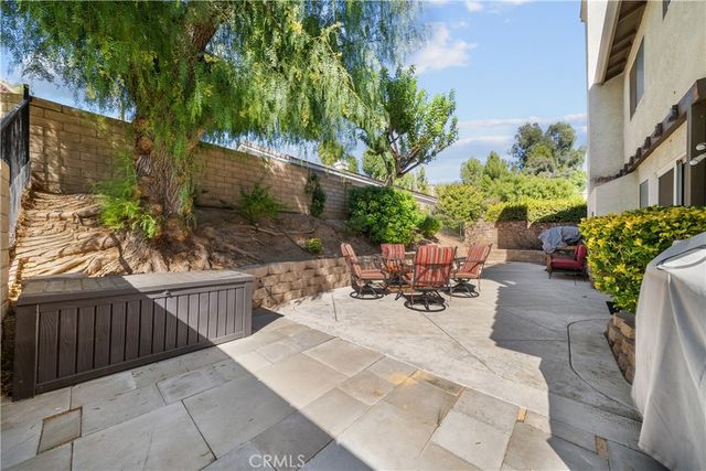 27687 Ron Ridge, Saugus, CA 91350