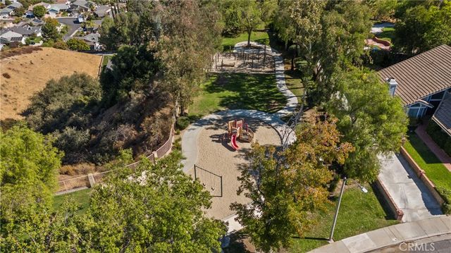 27687 Ron Ridge, Saugus, CA 91350