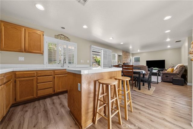 27687 Ron Ridge, Saugus, CA 91350