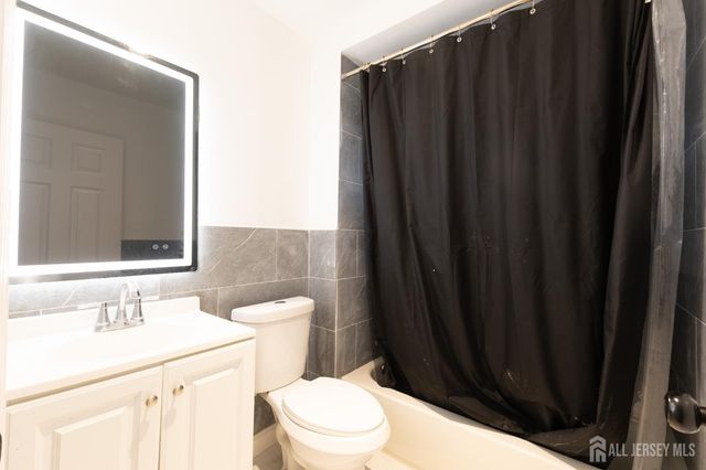 18 Cypress Street, Carteret, NJ 07008