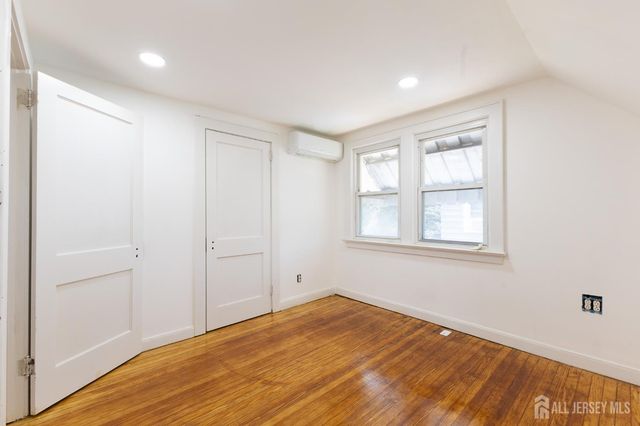 18 Cypress Street, Carteret, NJ 07008