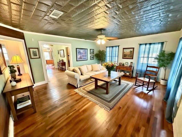 405 W Milam Street, Livingston, TX 77351