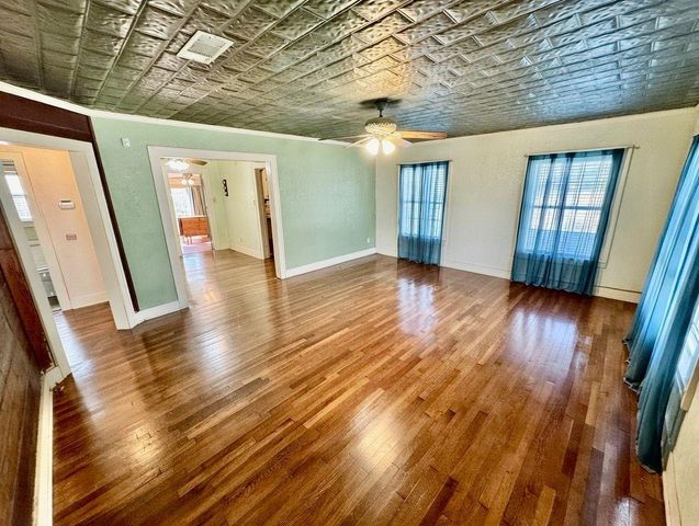 405 W Milam Street, Livingston, TX 77351