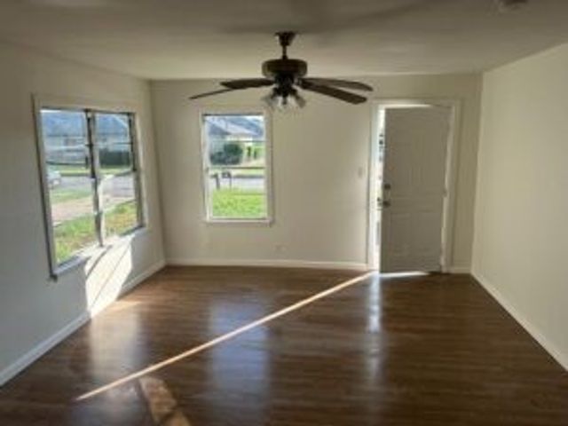 1612 N Anglin Street, Cleburne, TX 76031
