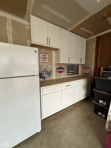 1616 Sweetwater Lane, Greenfield, IN 46140