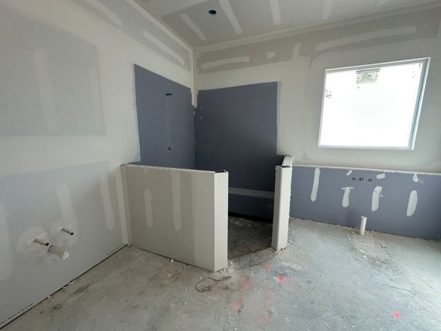 513 Lantana Drive, Weatherford, TX 76085