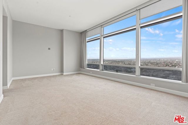 900 W Olympic Boulevard 28B, Los Angeles, CA 90015