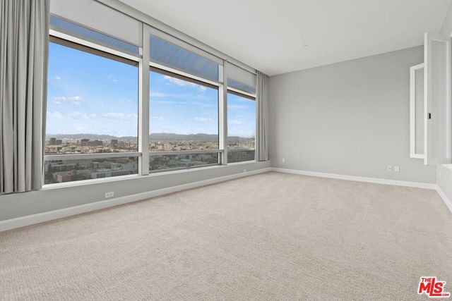 900 W Olympic Boulevard 28B, Los Angeles, CA 90015