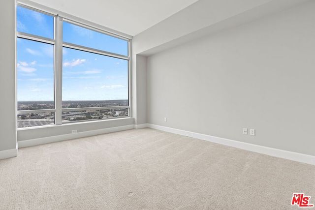 900 W Olympic Boulevard 28B, Los Angeles, CA 90015