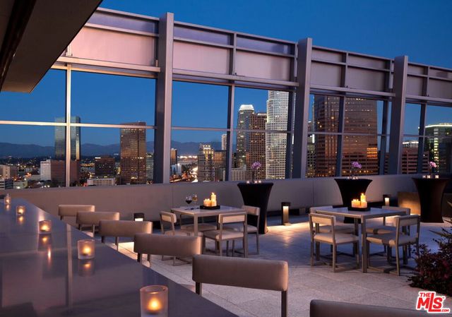 900 W Olympic Boulevard 28B, Los Angeles, CA 90015