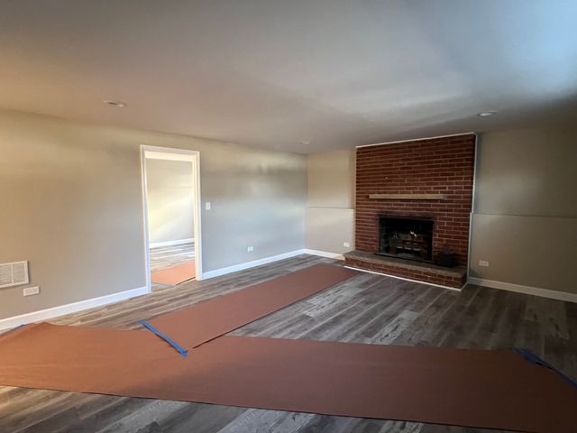 530 N Arizona Avenue, Glenwood, IL 60425