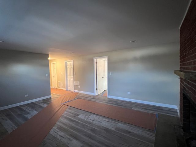 530 N Arizona Avenue, Glenwood, IL 60425