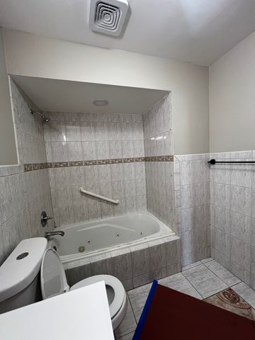 530 N Arizona Avenue, Glenwood, IL 60425